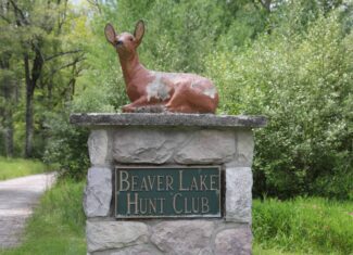 Northern Michigan Hunting Property 3,000-Acres Hunting Lodge Waterfront Beaver Lake Alpena County, MI