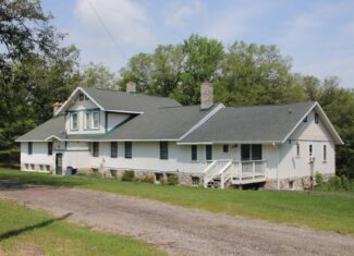 Northern Michigan Hunting Property 3,000-Acres Hunting Lodge Waterfront Beaver Lake Alpena County, MI