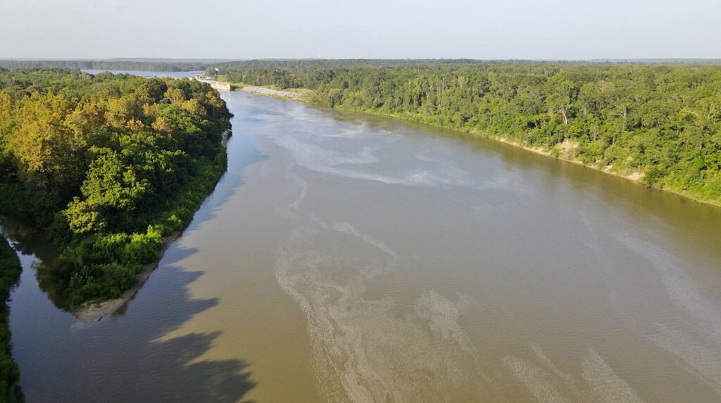 668 Acre Turnkey Hunting Property Sleeps 22 in West AL