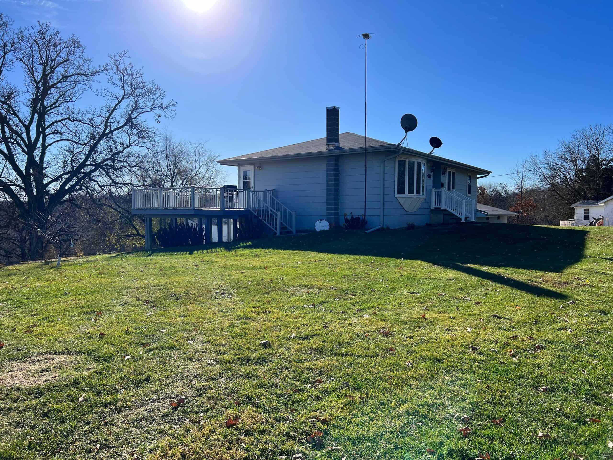 Wapello, IA House and 30 acres