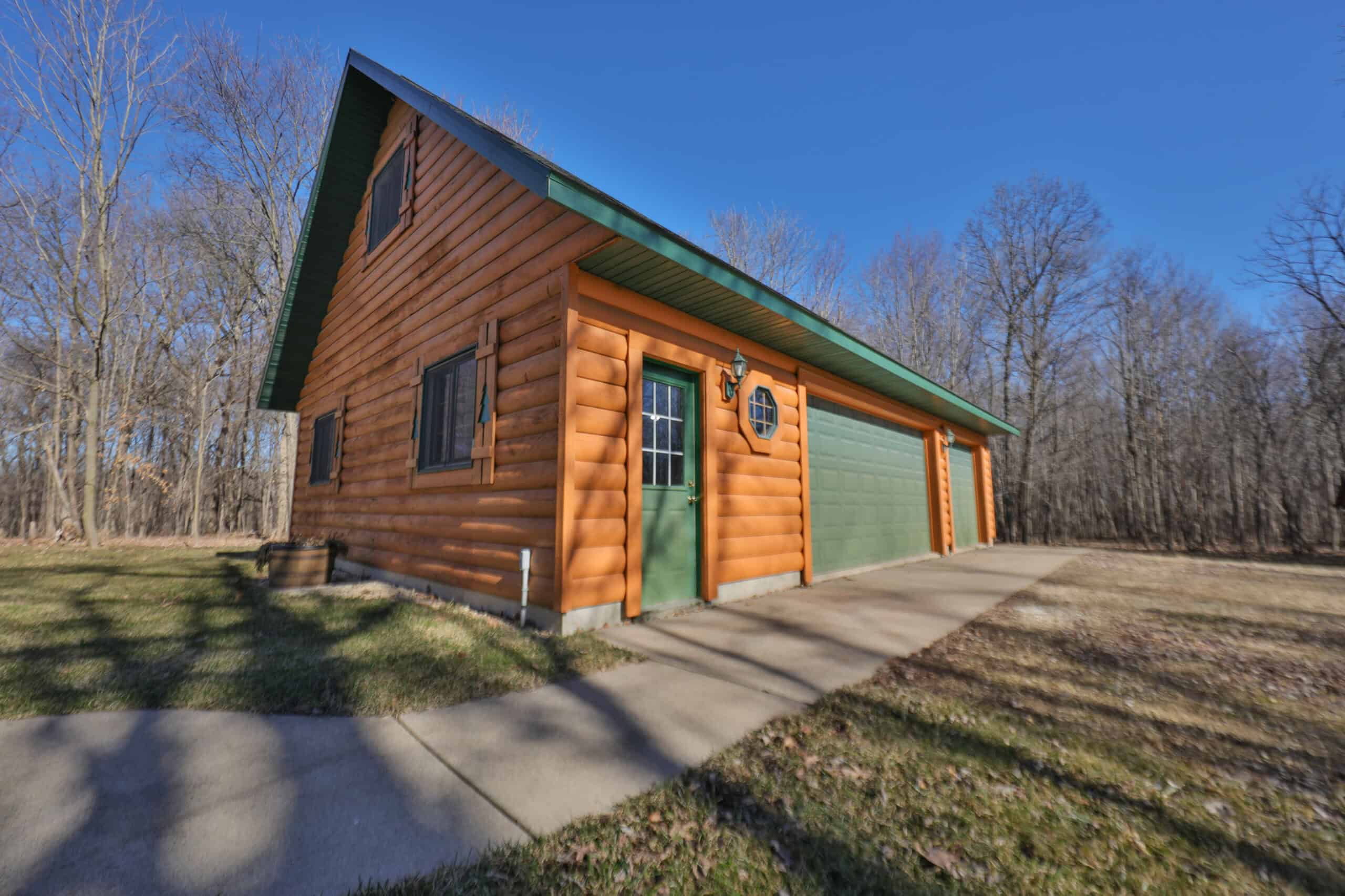Log Home with OldGrowth Forest for sale in Monroe County, WI UC