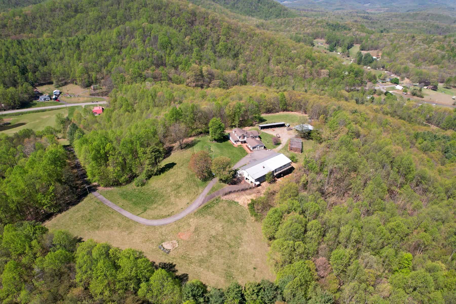 Prime Hunting and Recreational Paradise in Stuart, VA