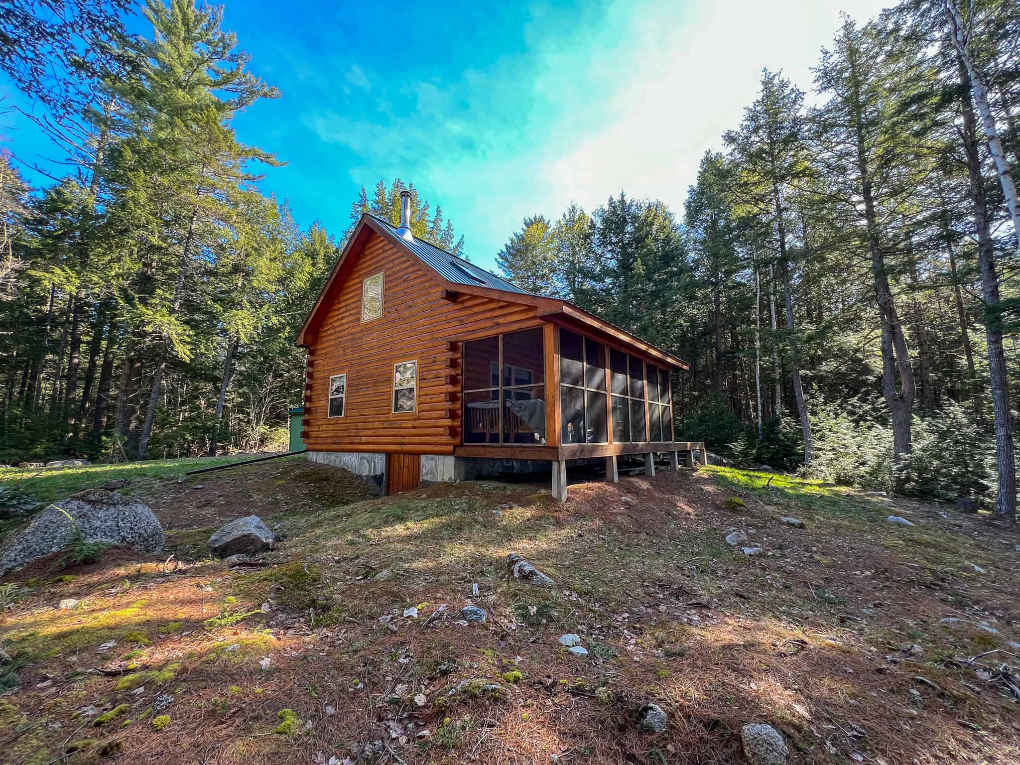 Maine Lakefront Log Home