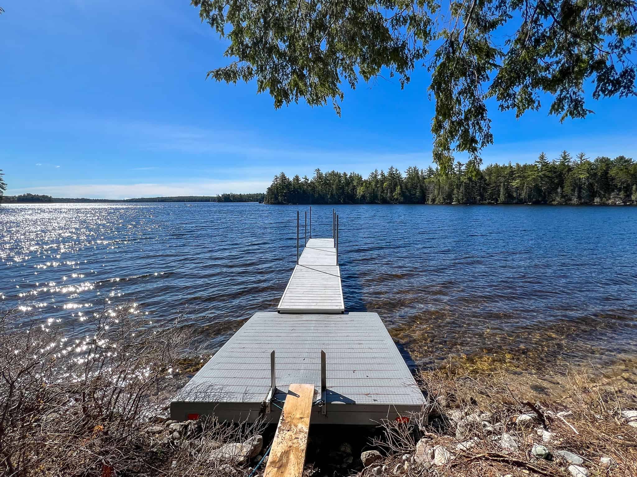 Maine Lakefront Log Home
