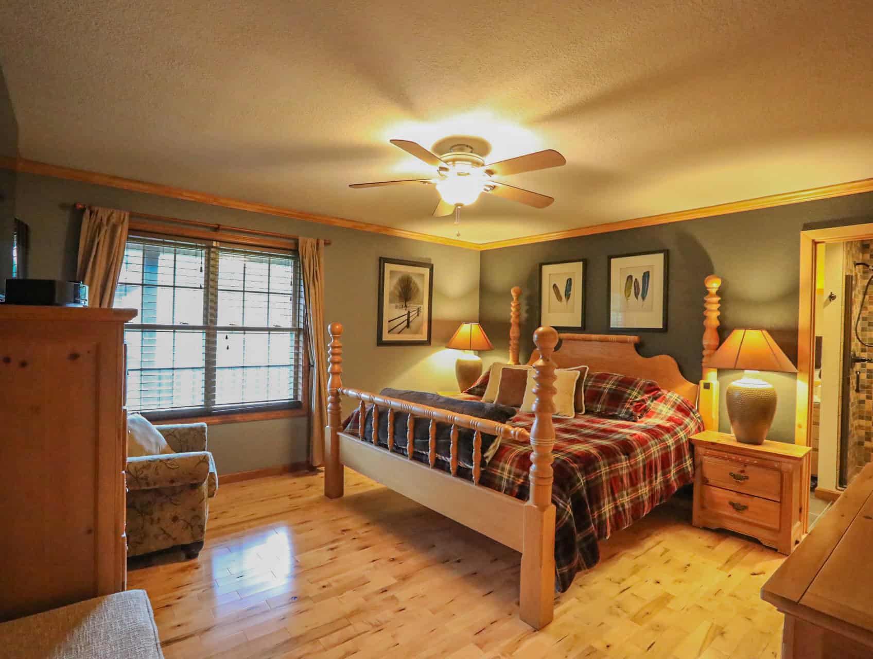 Home & cabins for sale adjoining Daniel Boone National Forest in KY