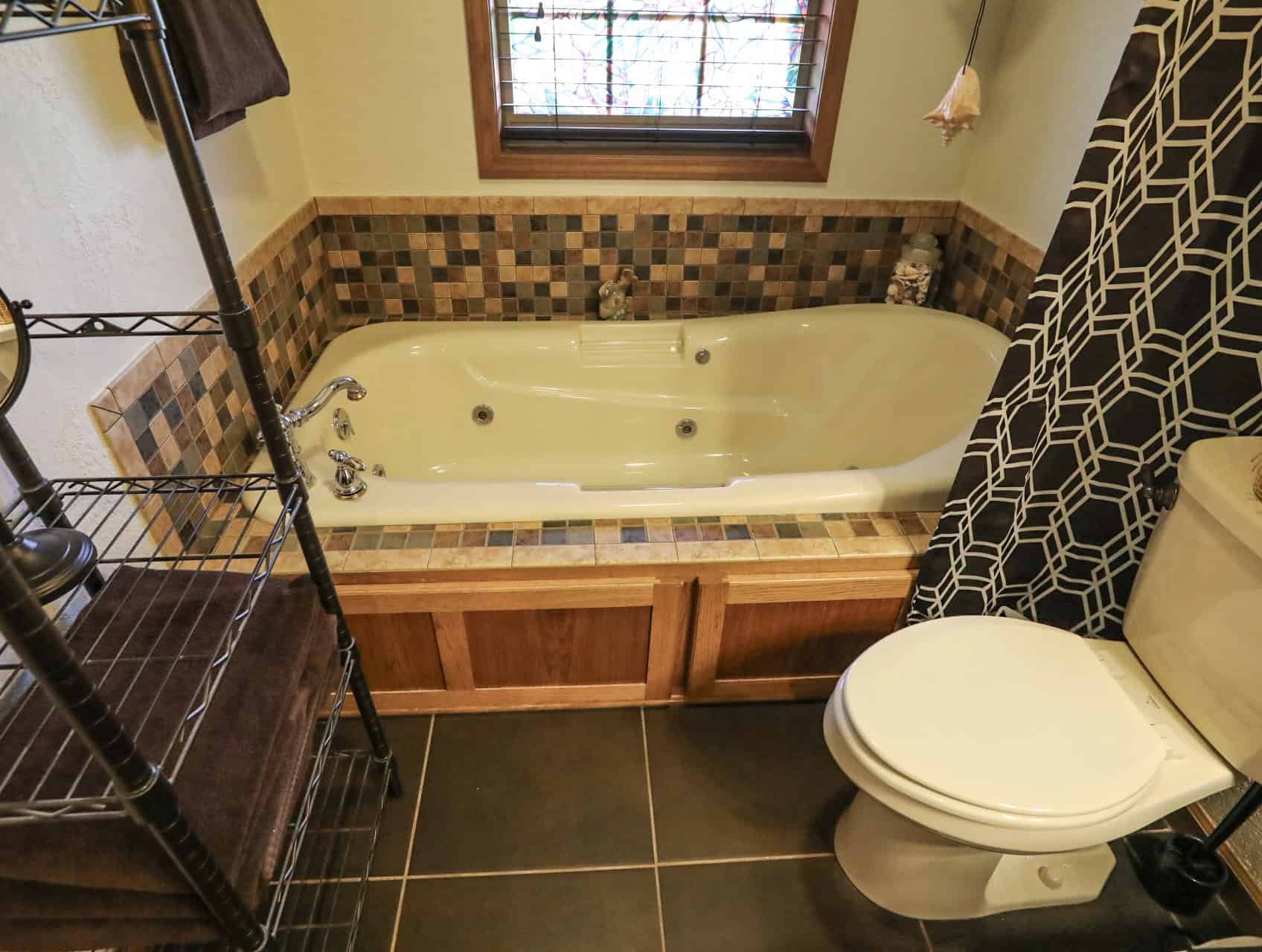 Home & cabins for sale adjoining Daniel Boone National Forest in KY