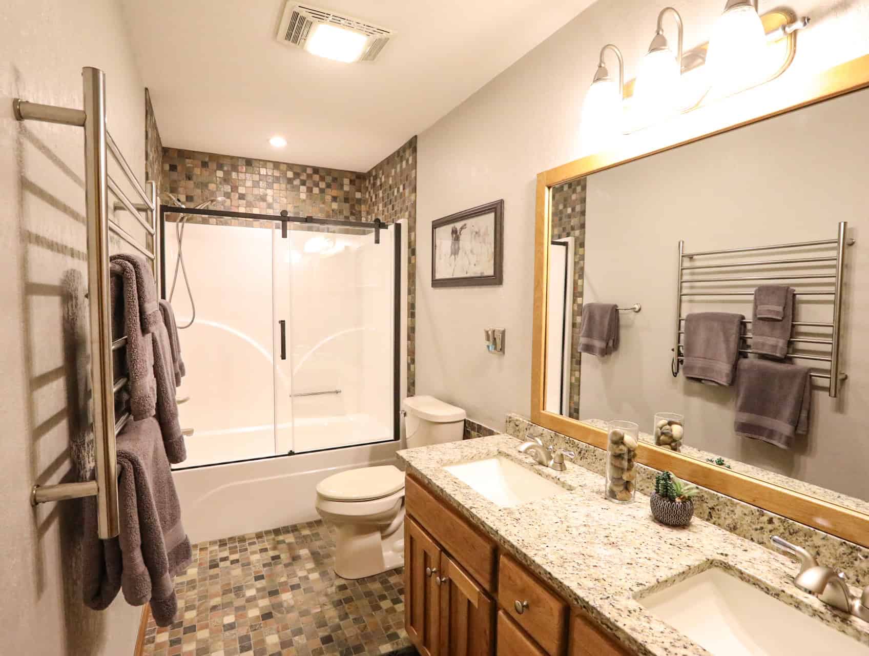 Home & cabins for sale adjoining Daniel Boone National Forest in KY