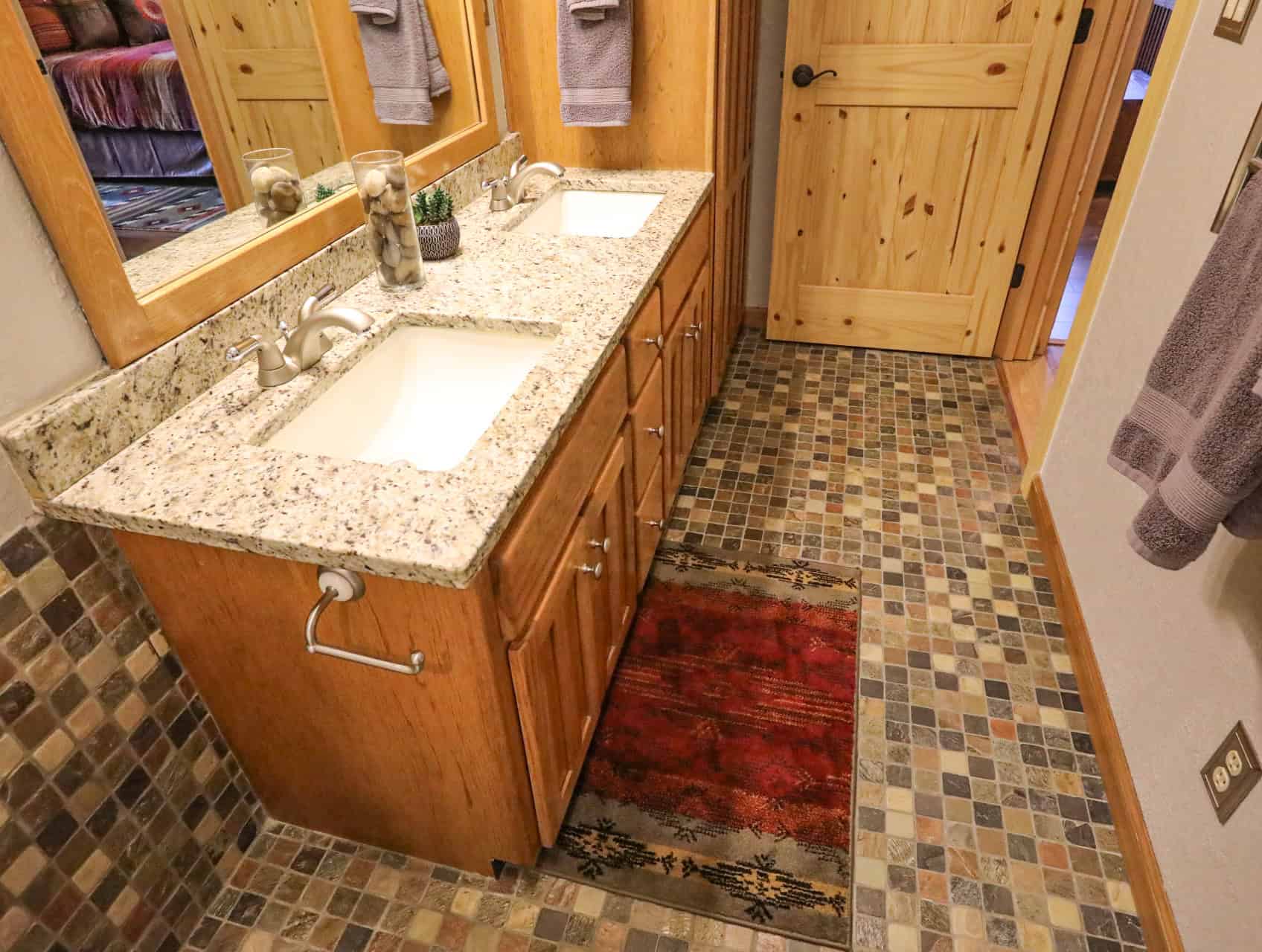 Home & cabins for sale adjoining Daniel Boone National Forest in KY
