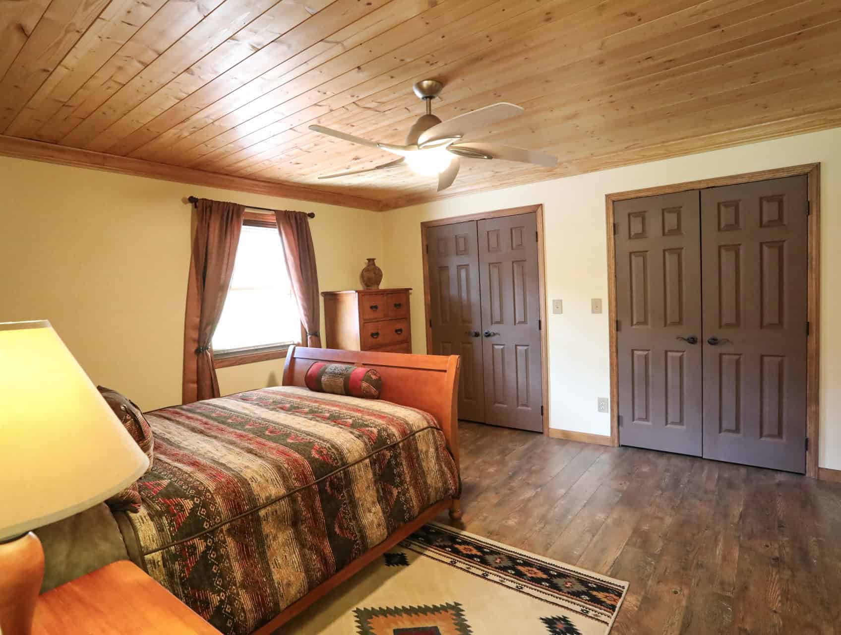 Home & cabins for sale adjoining Daniel Boone National Forest in KY