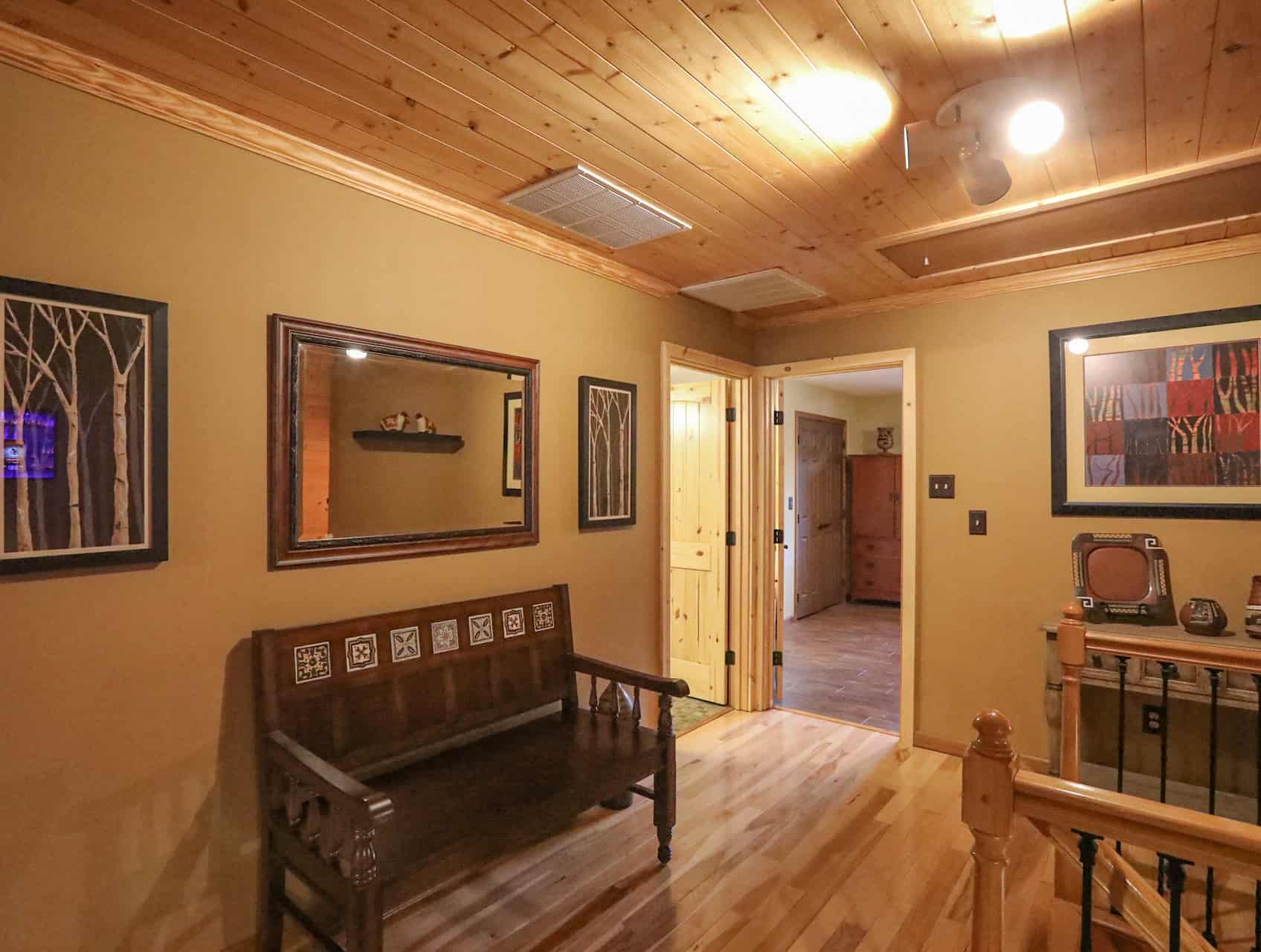 Home & cabins for sale adjoining Daniel Boone National Forest in KY