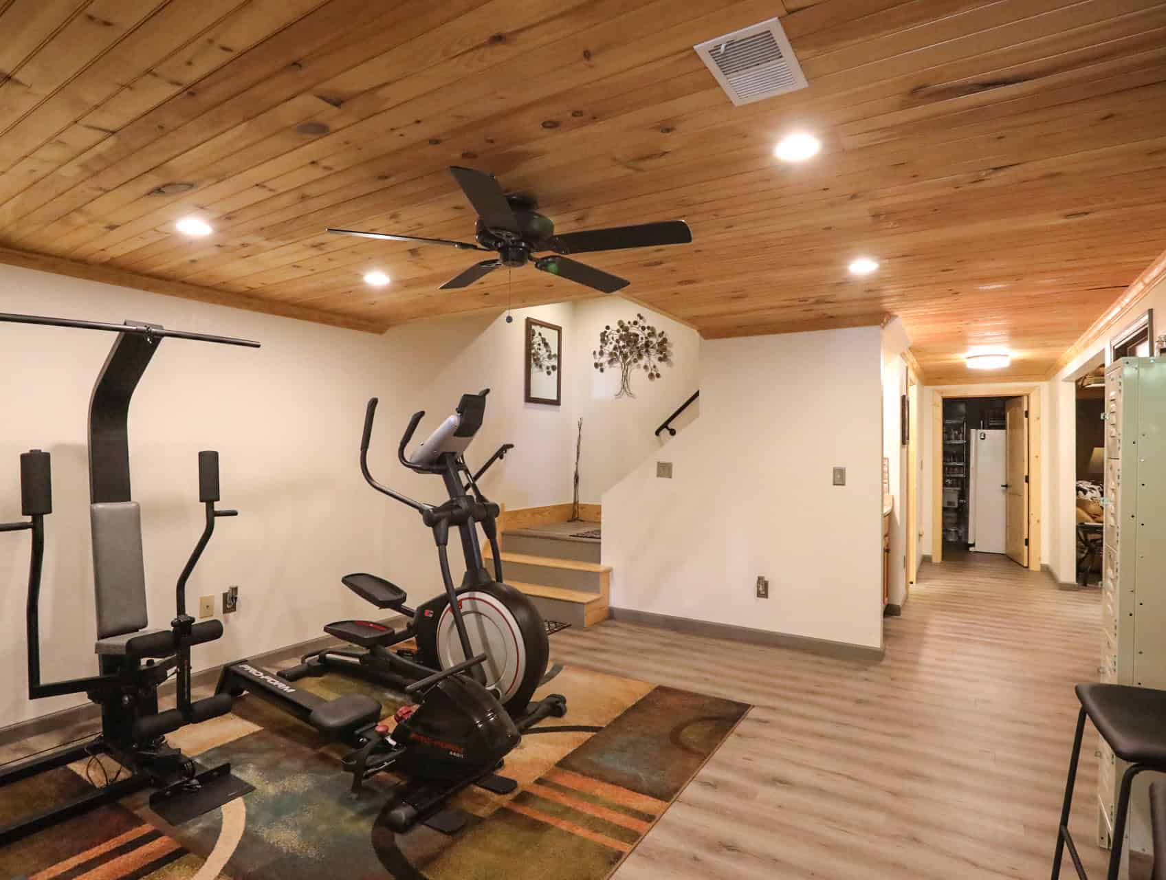Home & cabins for sale adjoining Daniel Boone National Forest in KY