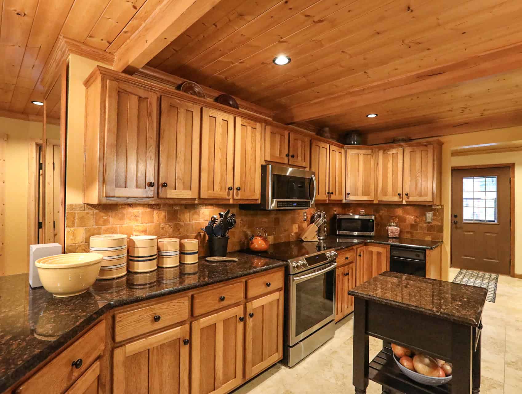 Home & cabins for sale adjoining Daniel Boone National Forest in KY