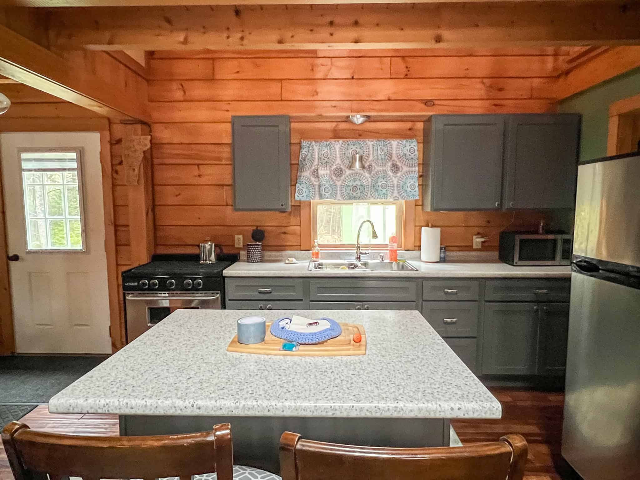 Maine Lakefront Log Home