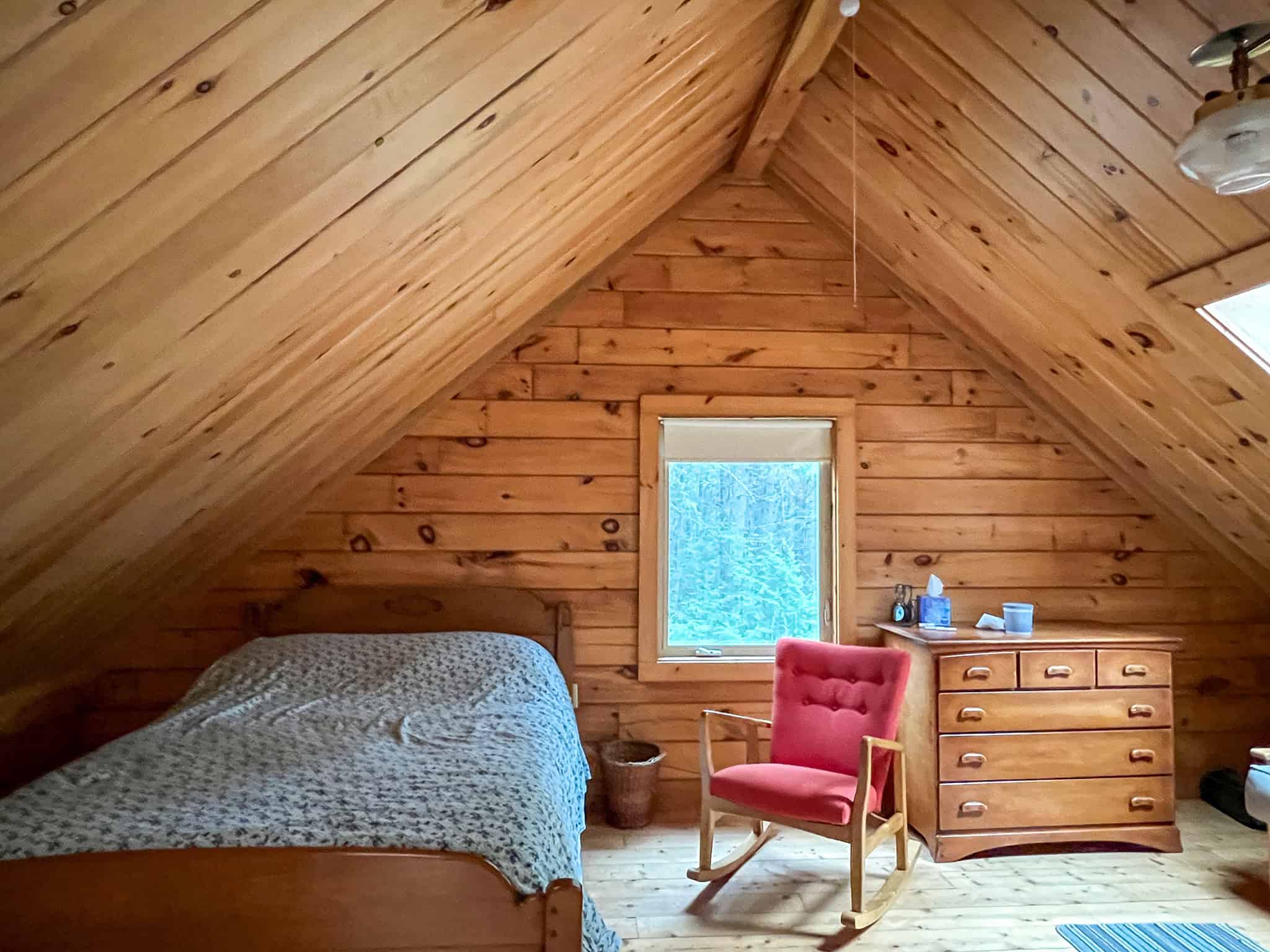 Maine Lakefront Log Home