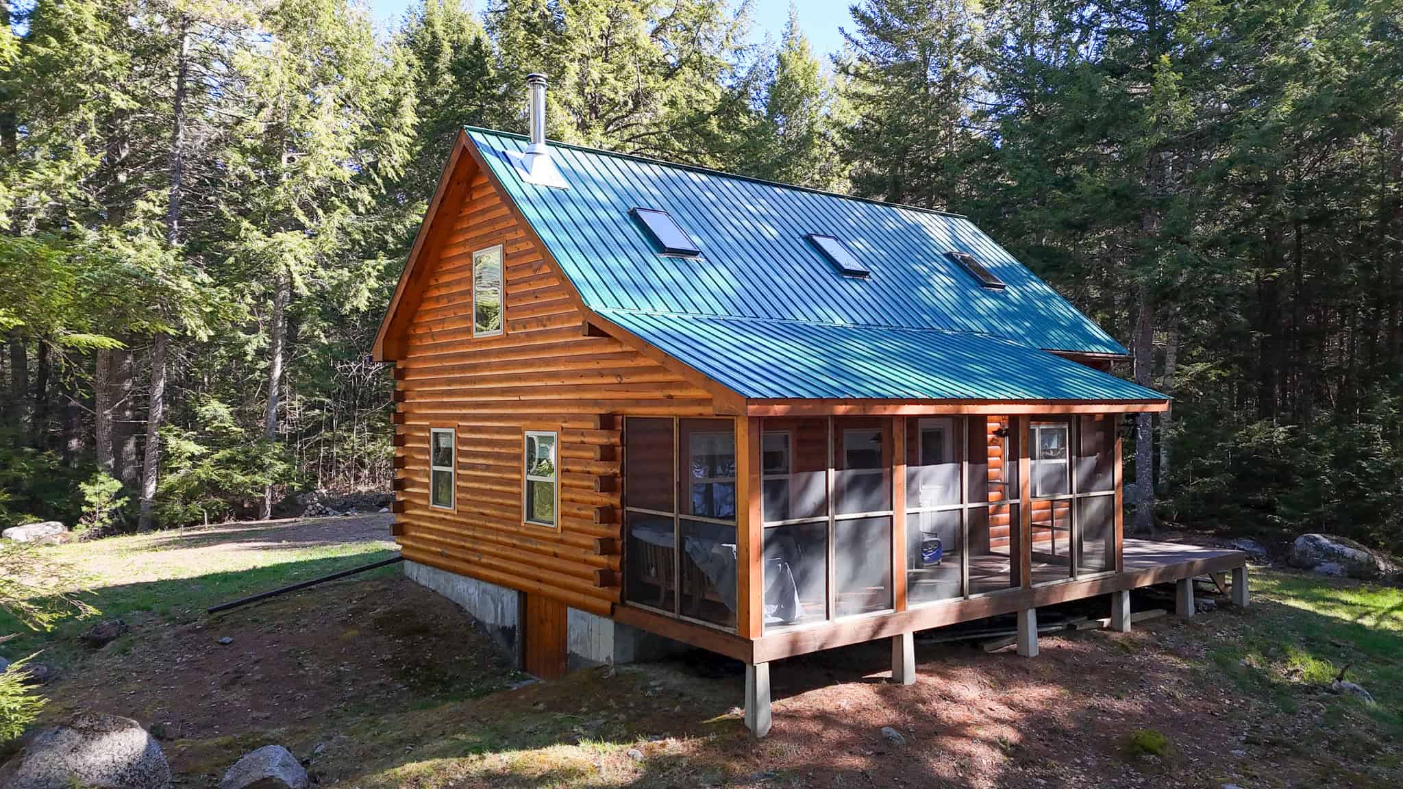 Maine Lakefront Log Home
