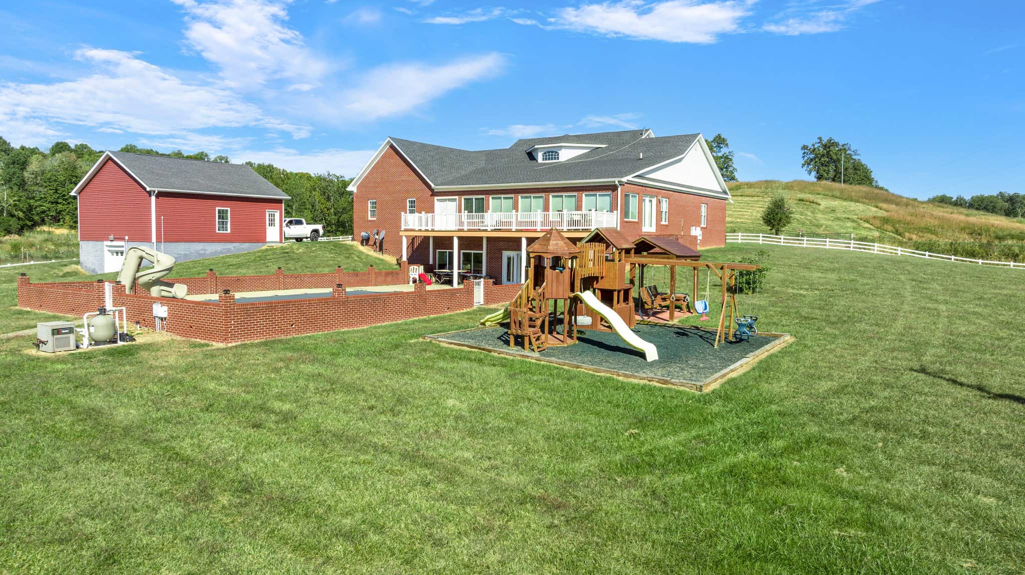 600 Acre Cattle Farm & Hunting Property w/ 3 Custom-Built Residential Homes w/ Basements & Room To Grow, A Turn-Key Opportunity in Nebo, KY 42441