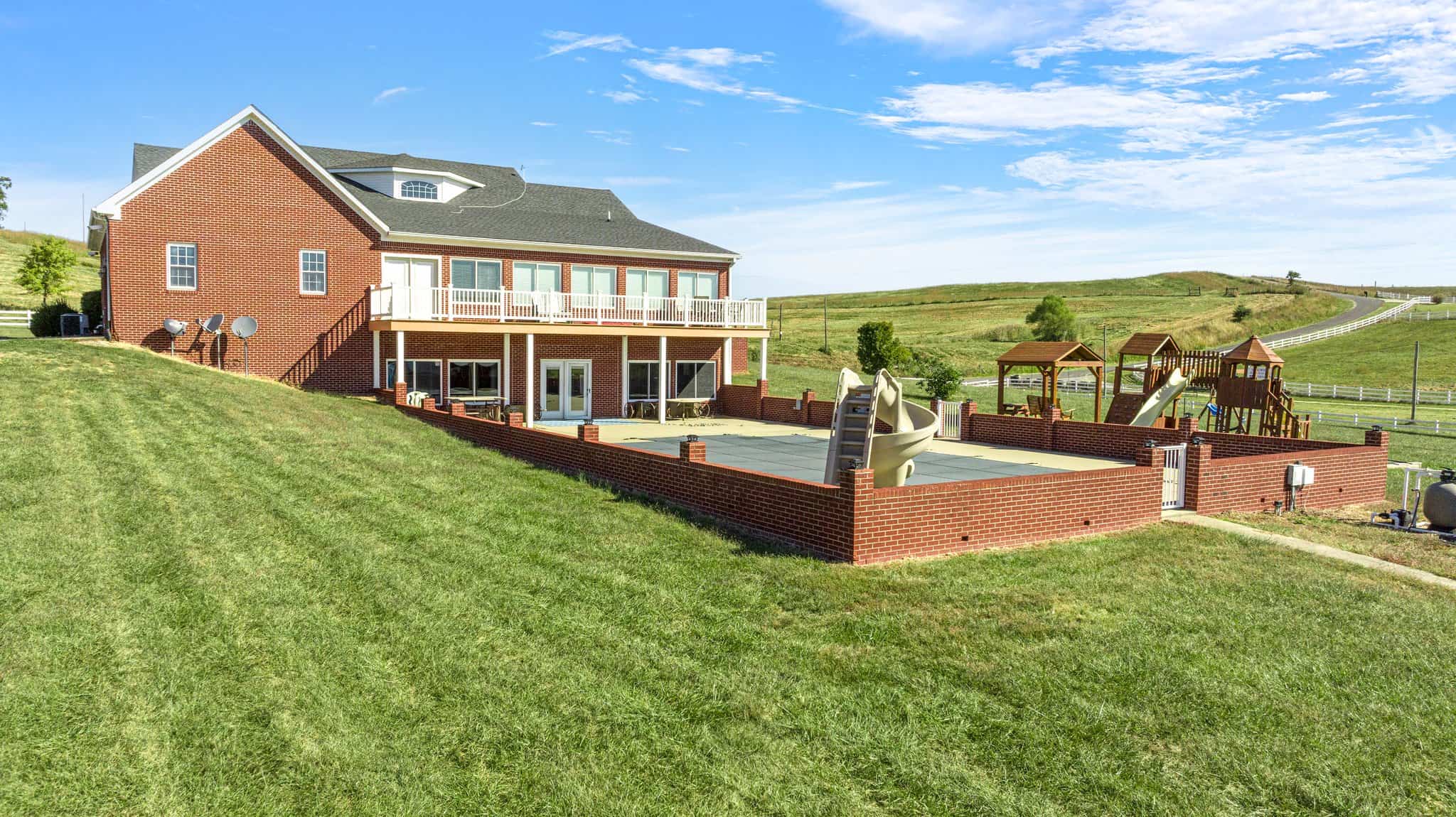 600 Acre Cattle Farm & Hunting Property w/ 3 Custom-Built Residential Homes w/ Basements & Room To Grow, A Turn-Key Opportunity in Nebo, KY 42441