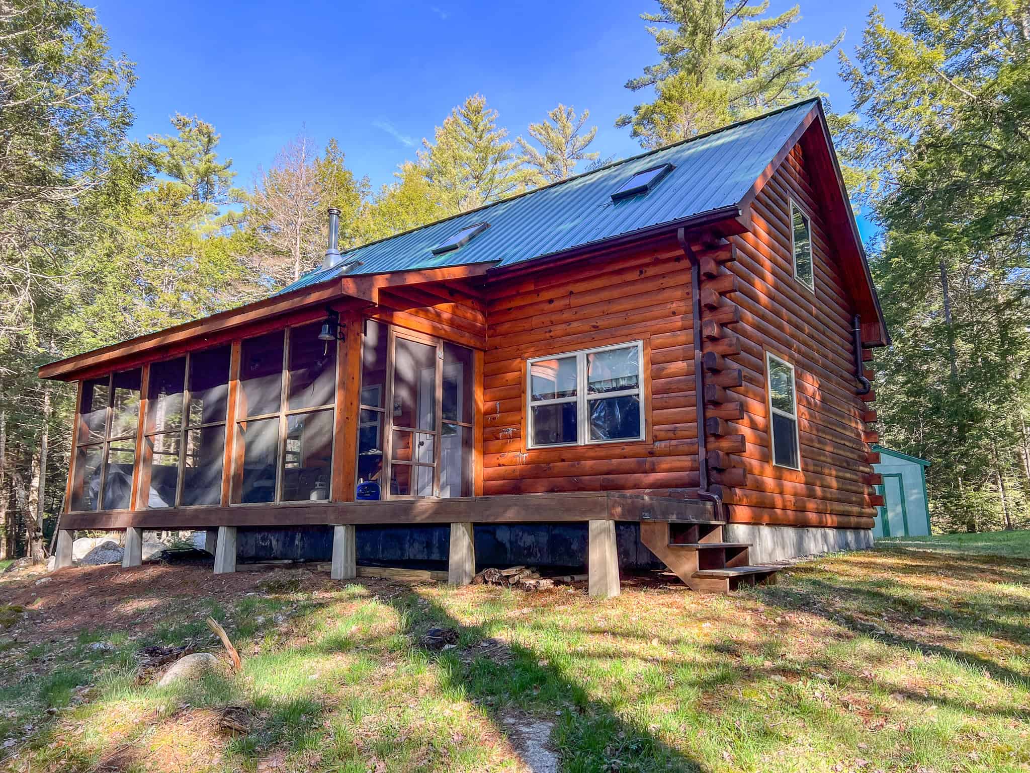 Maine Lakefront Log Home
