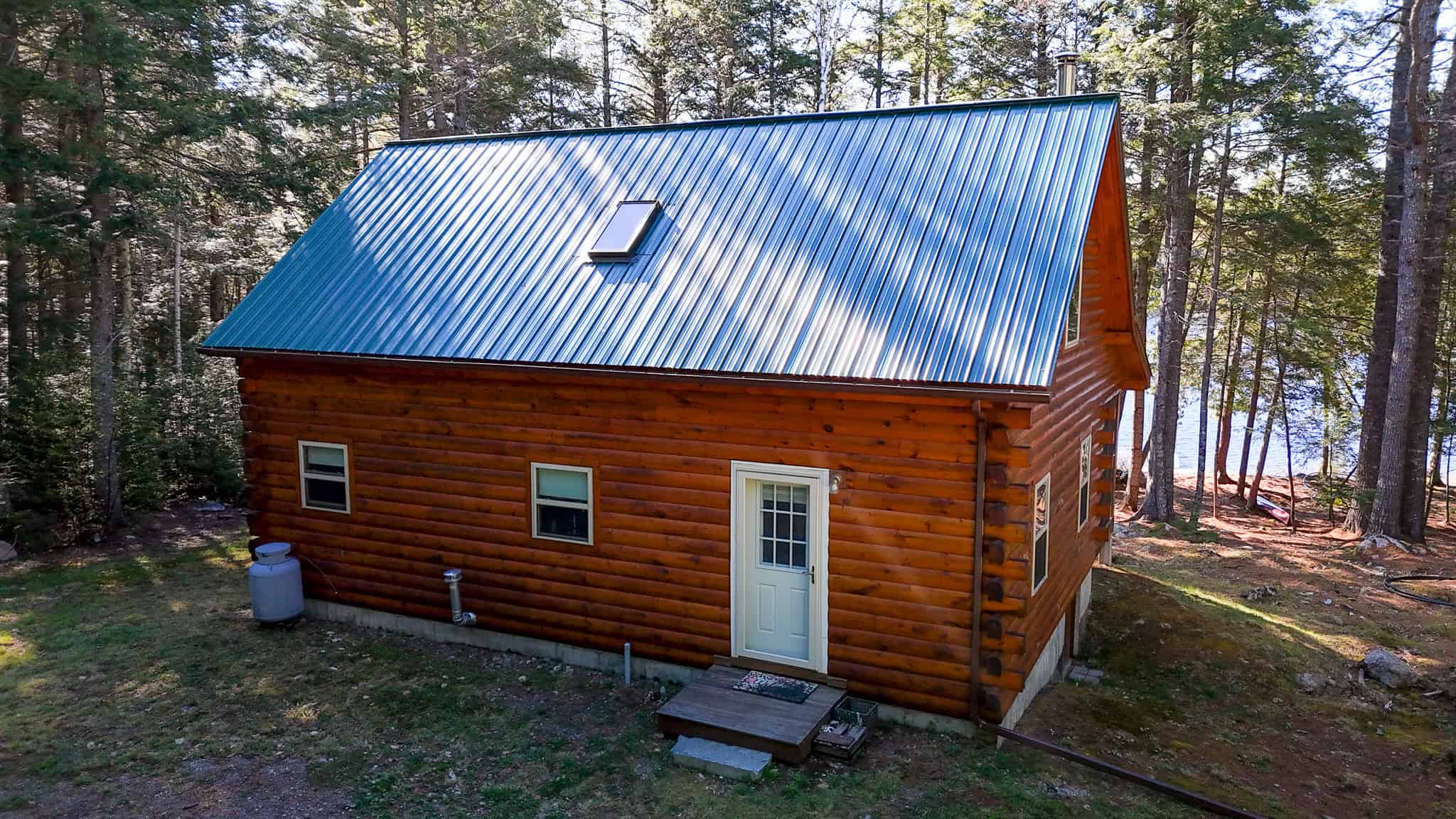 Maine Lakefront Log Home