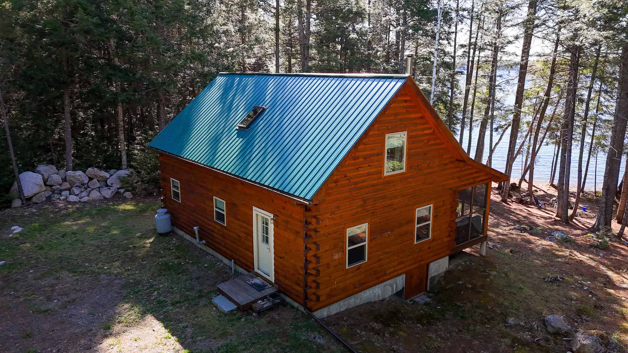 Maine Lakefront Log Home