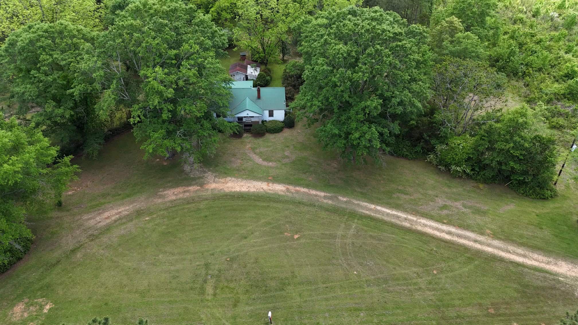 Farmhouse With Land For Sale In Selma, Alabama