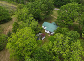 Farmhouse With Land For Sale In Selma, Alabama