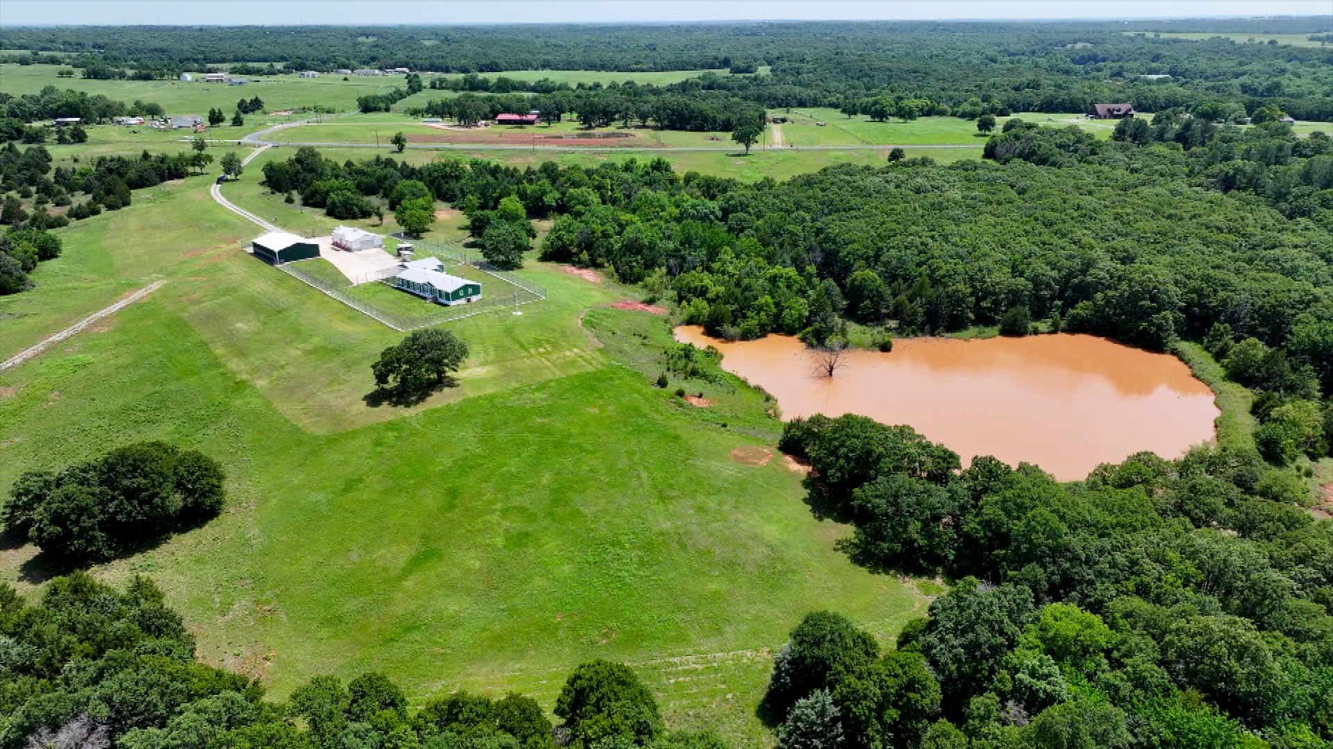 COUNTRY HOME AND RECREATIONAL LAND FOR SALE, MEEKER, OK