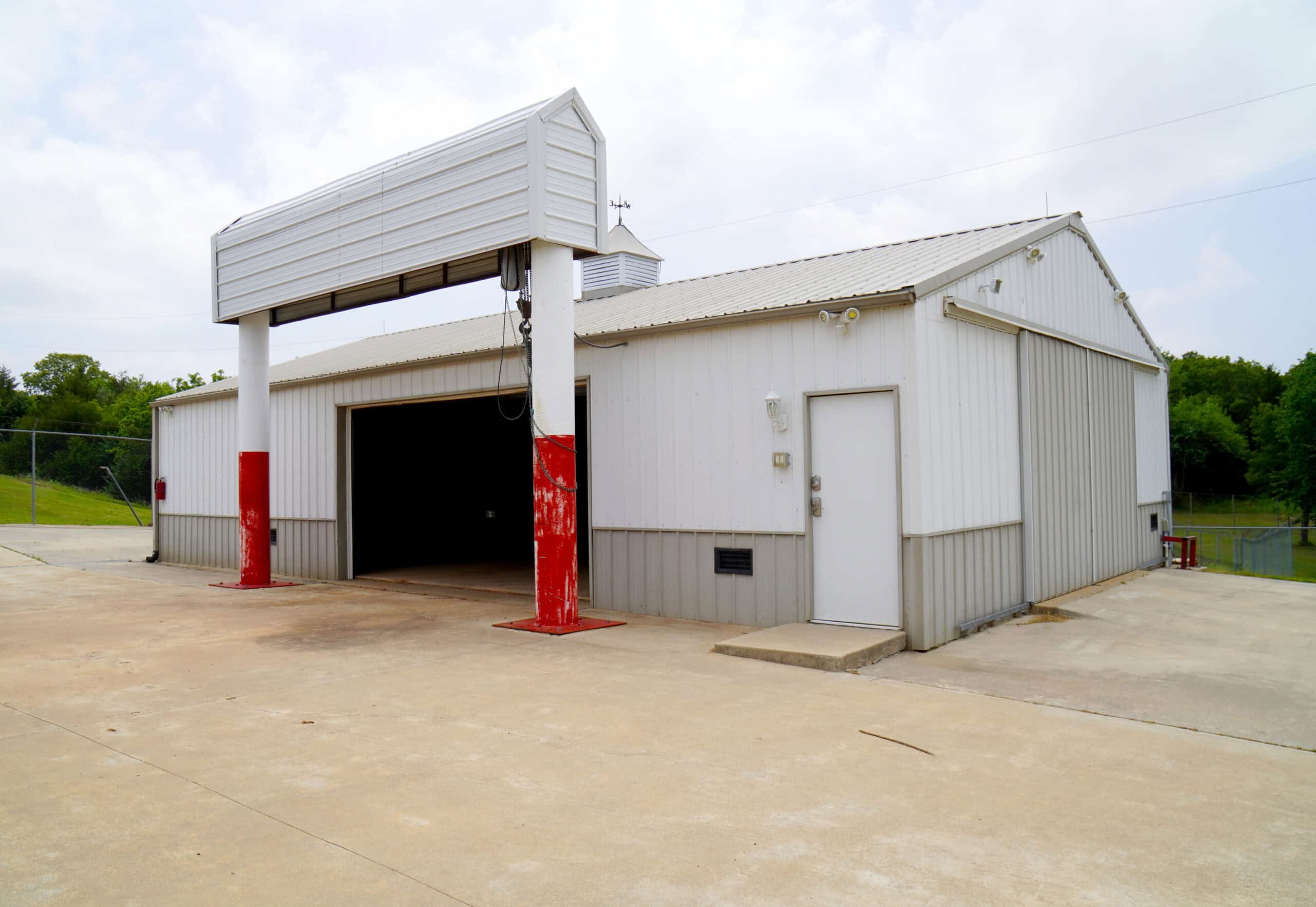 COUNTRY HOME AND RECREATIONAL LAND FOR SALE, MEEKER, OK
