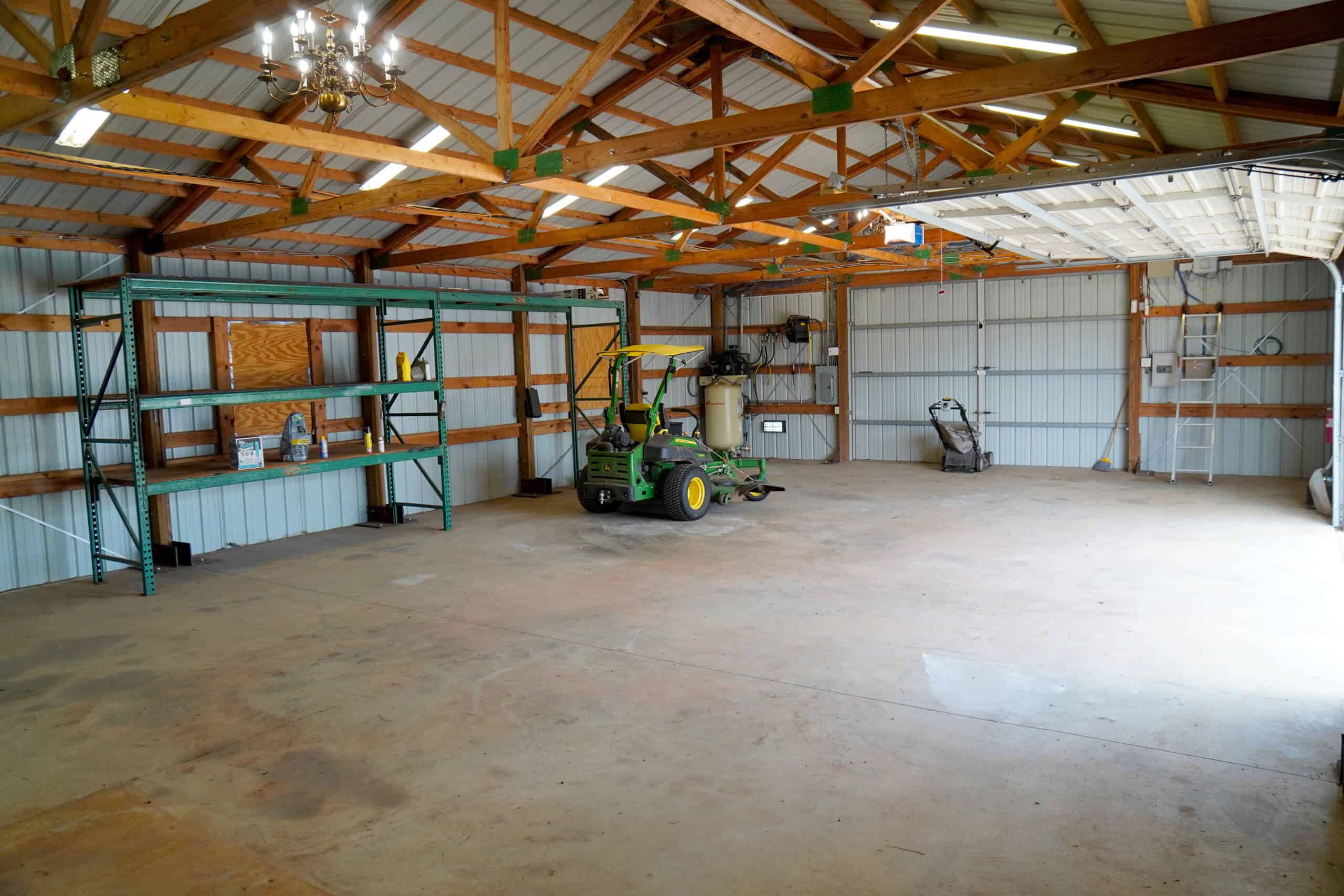 COUNTRY HOME AND RECREATIONAL LAND FOR SALE, MEEKER, OK