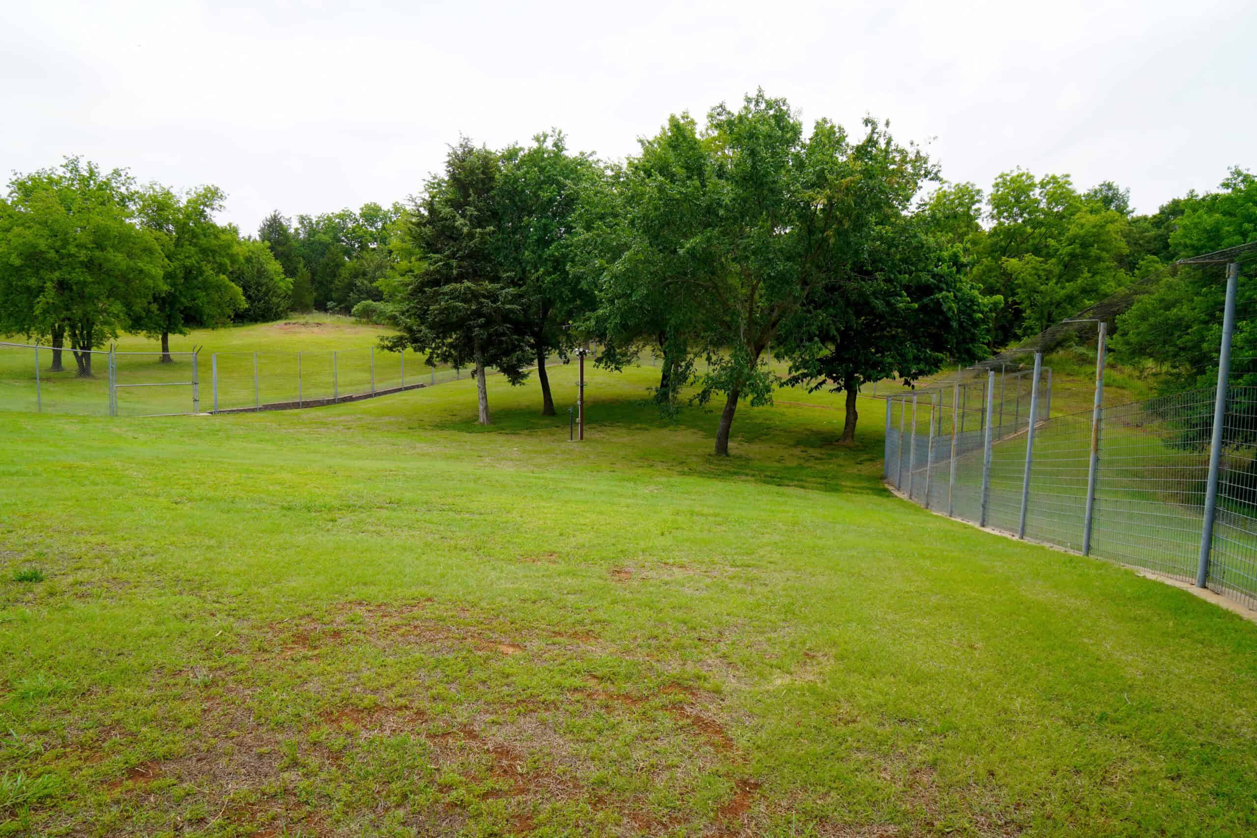 COUNTRY HOME AND RECREATIONAL LAND FOR SALE, MEEKER, OK