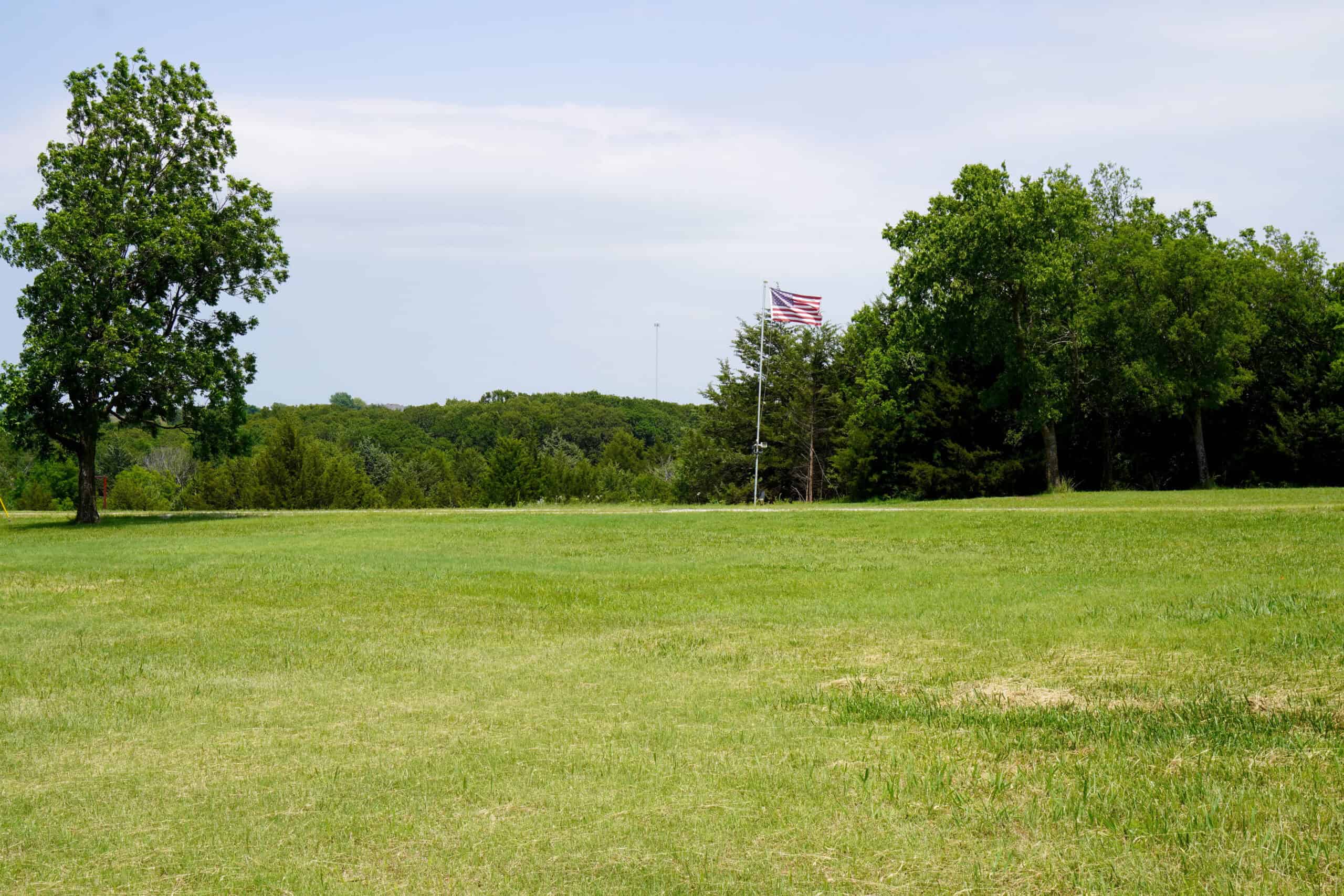 COUNTRY HOME AND RECREATIONAL LAND FOR SALE, MEEKER, OK
