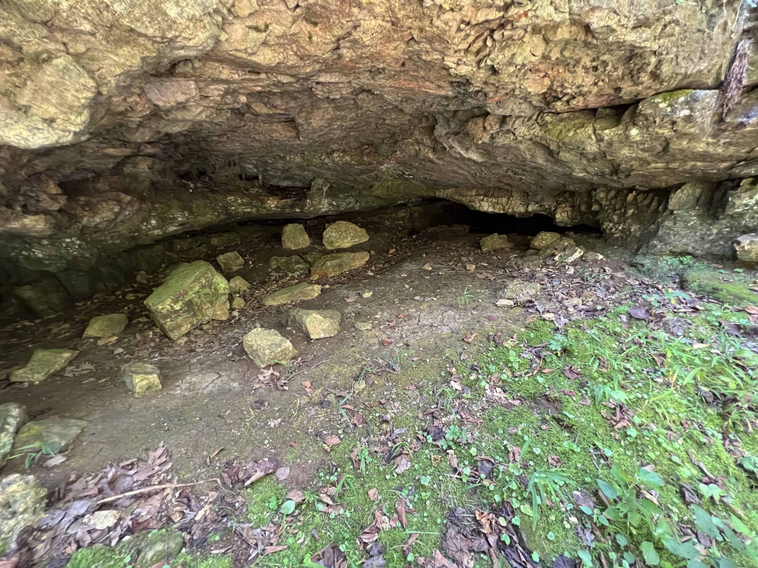 OZARKS  HUNTING & RECREATIONAL ACREAGE WITH A CAVE IN ARKANSAS