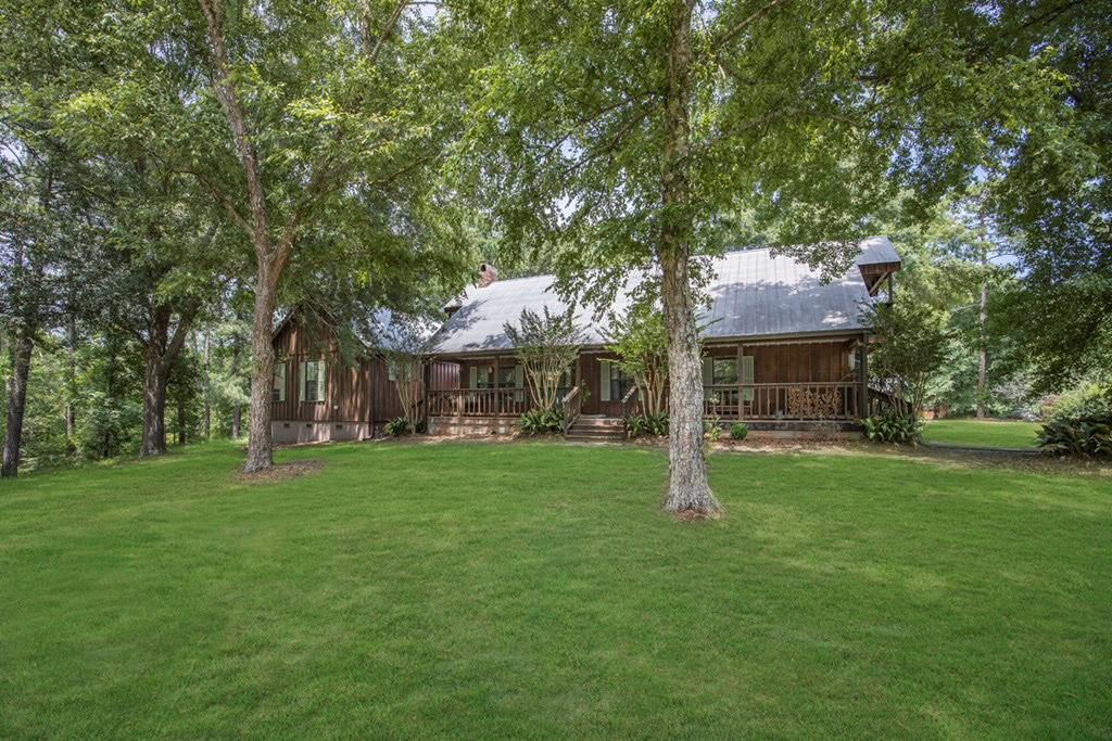 Country Home for Sale with Pond, Barn, Shops Marion Co, MS