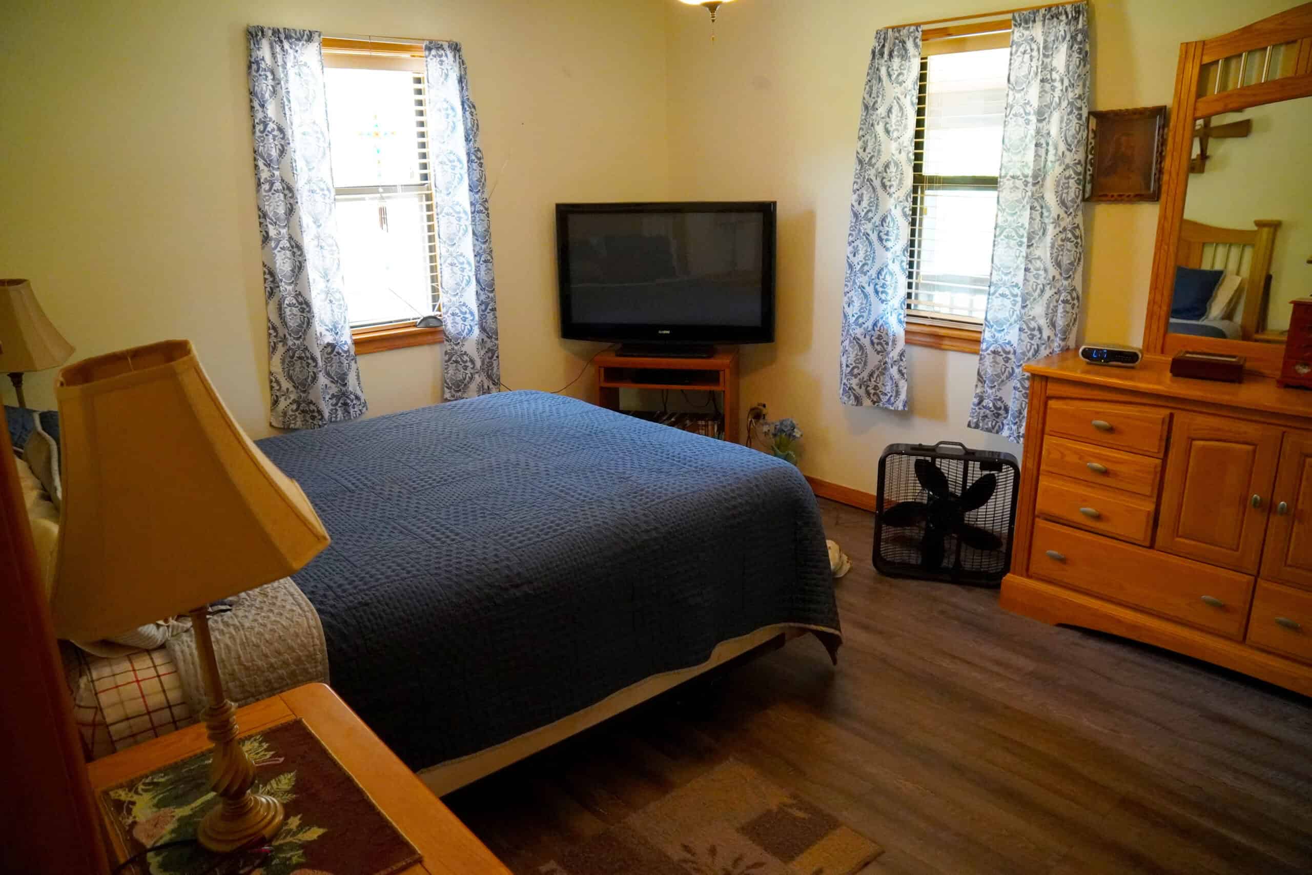 Cabin, Pond and Land For Sale, Perkins, Oklahoma