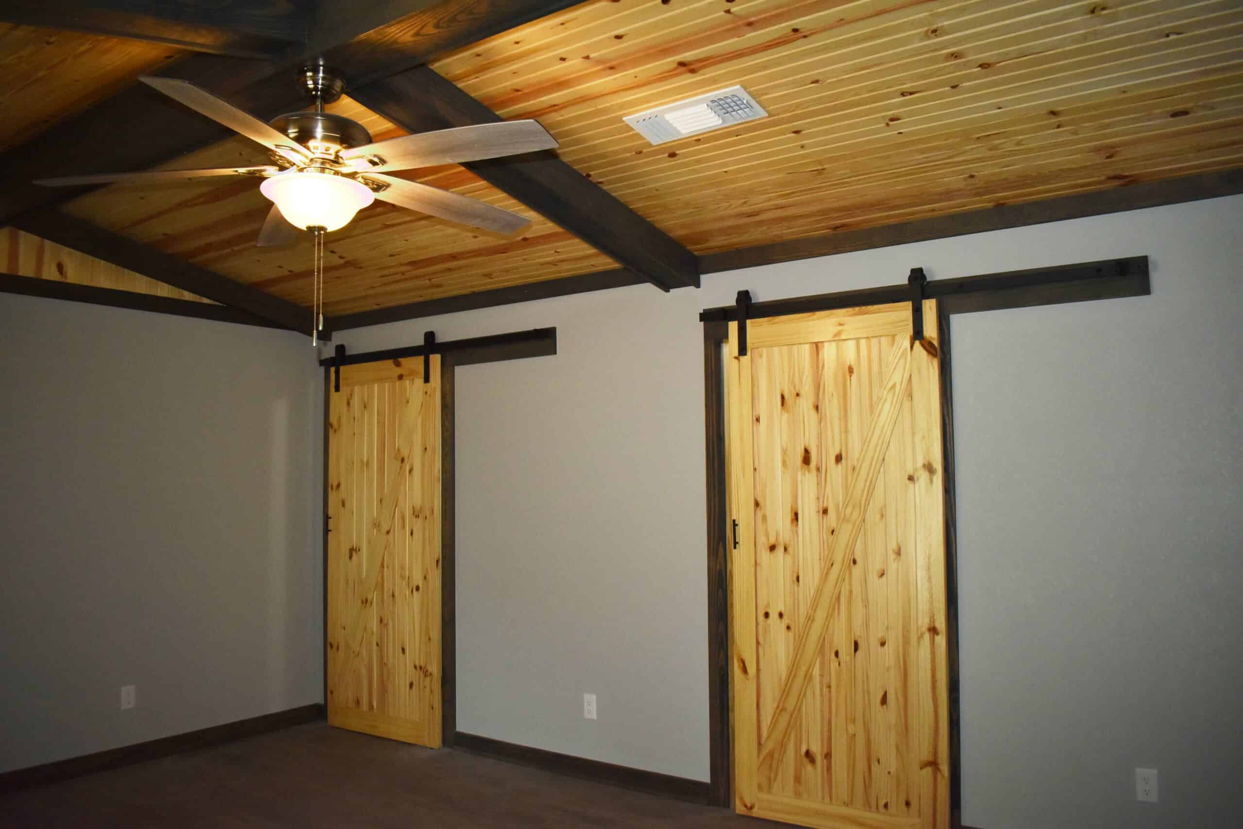 Country Home For Sale with Acreage in Atlanta, Texas