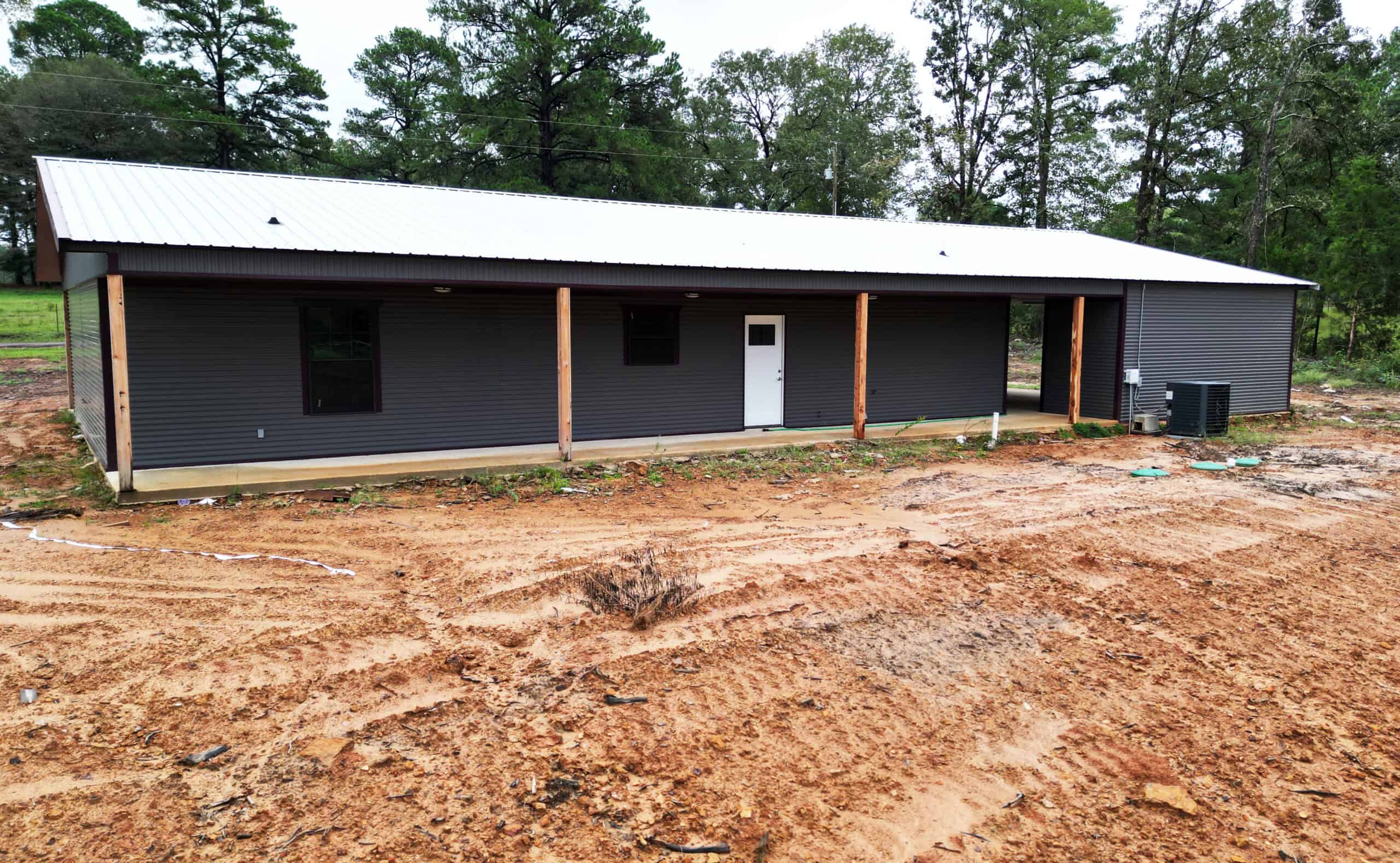 Country Home For Sale with Acreage in Atlanta, Texas