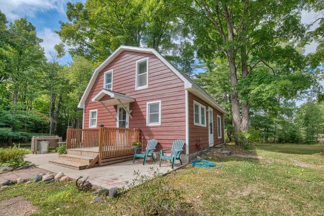 Corporate / Family Retreat For Sale – Entire Private Lake on 207 Acres