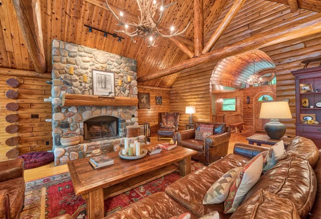 Corporate / Family Retreat For Sale – Entire Private Lake on 207 Acres