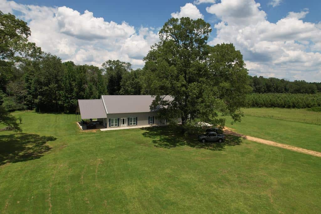 Creekfront Barndominium For Sale with 43.3 Acres Franklin County McCall Creek, Mississippi