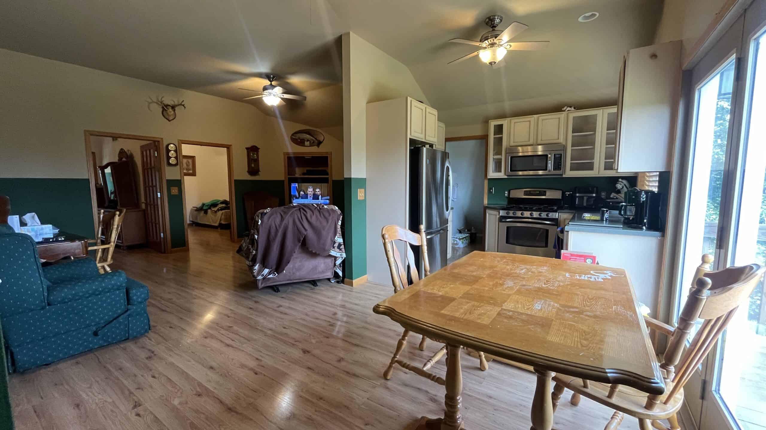 Home & Outbuildings on Acreage in Gentry County