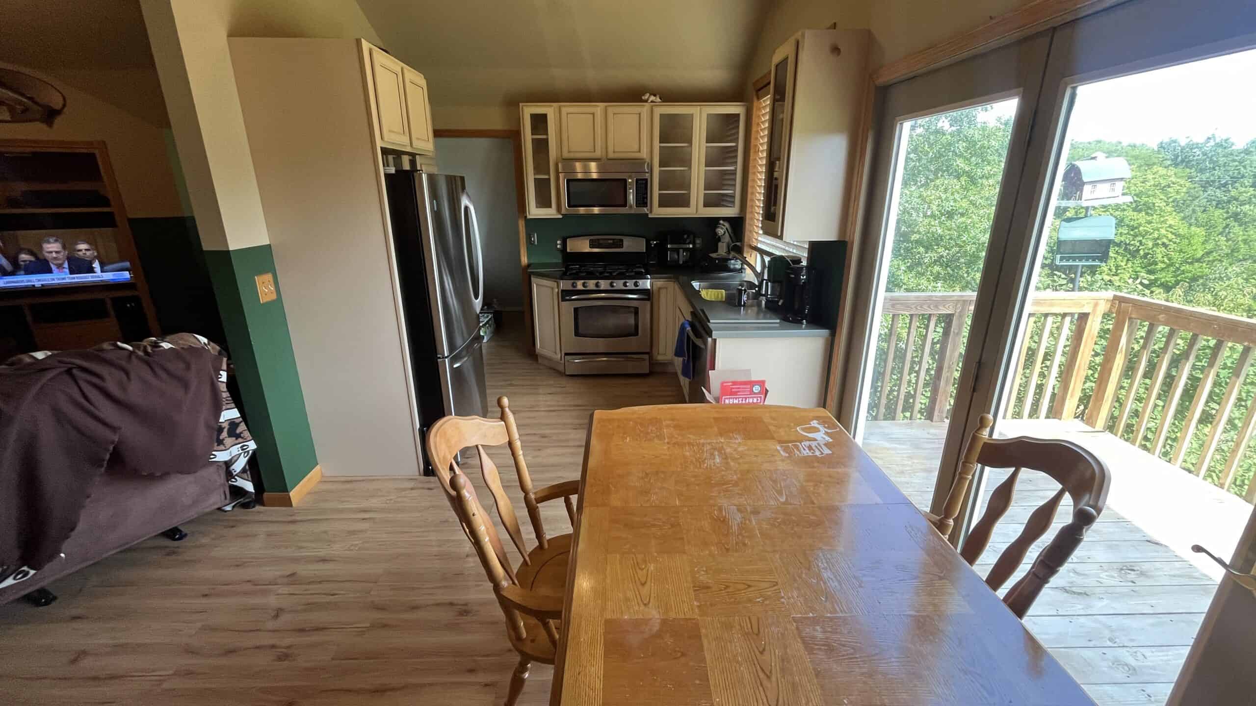 Home & Outbuildings on Acreage in Gentry County