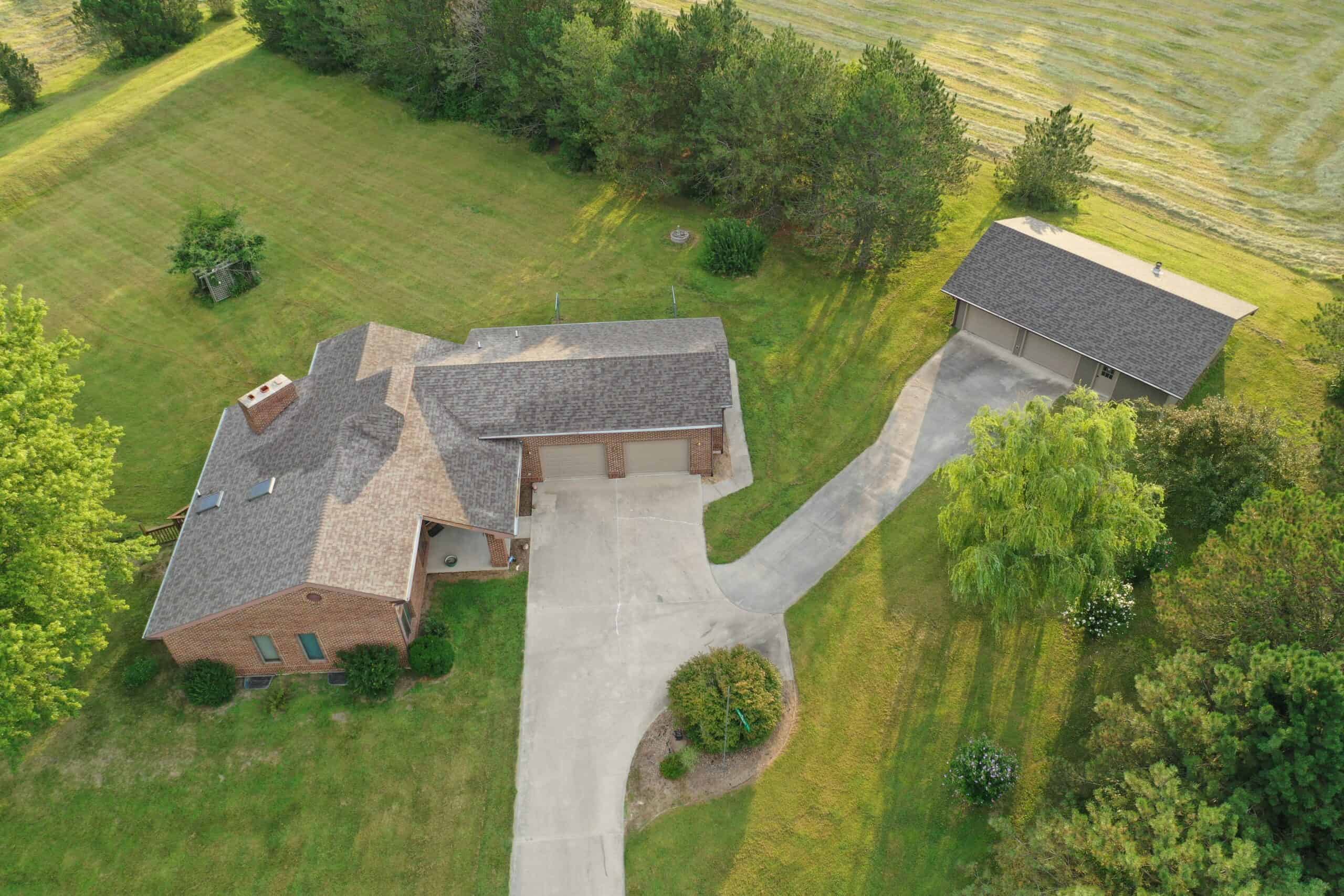 Home & Outbuildings on Acreage in Gentry County