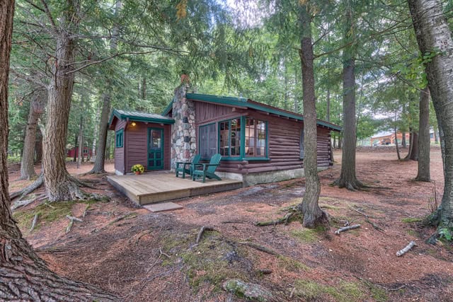 Corporate / Family Retreat For Sale – Entire Private Lake on 207 Acres