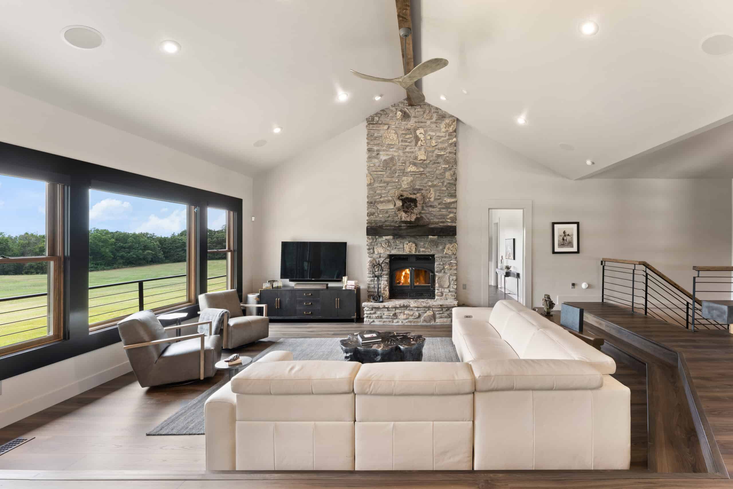 Luxury Northwest Arkansas Hunting and Recreational Retreat For Sale