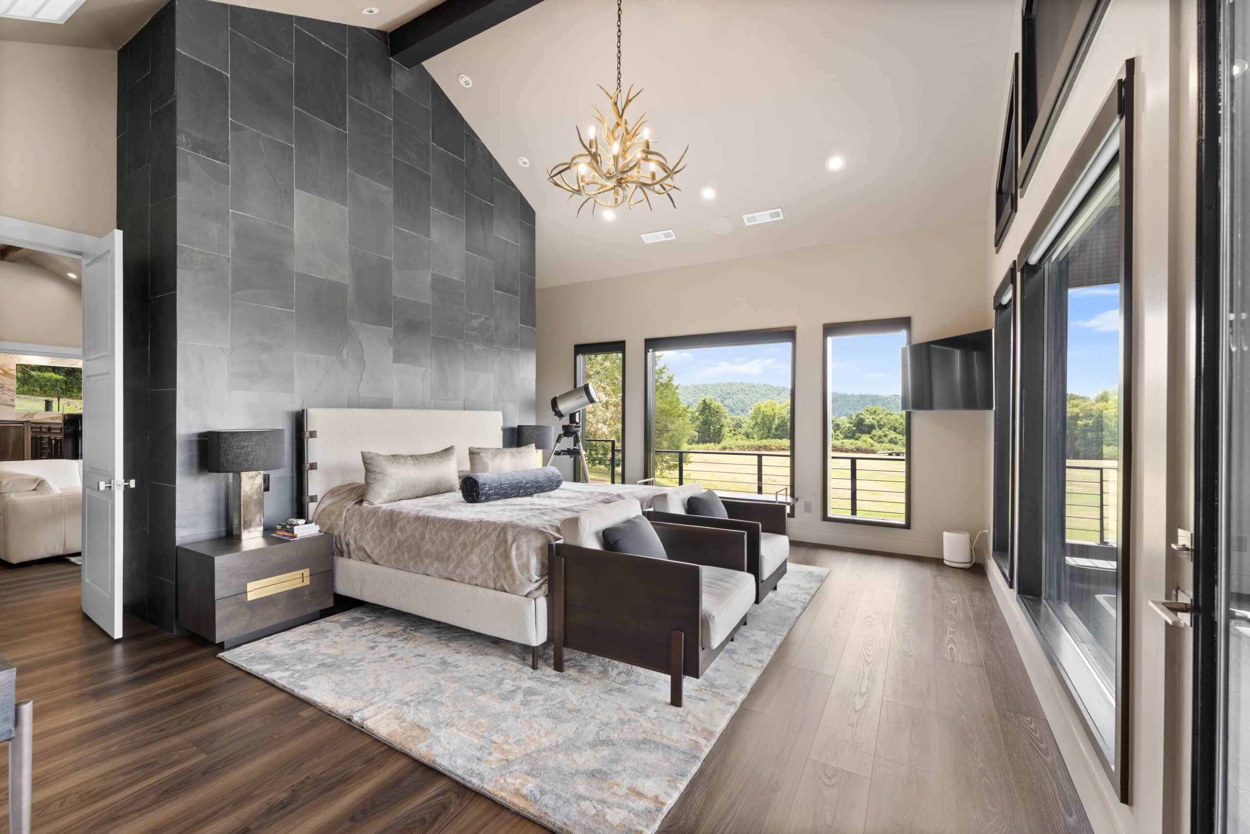 Luxury Northwest Arkansas Hunting and Recreational Retreat For Sale