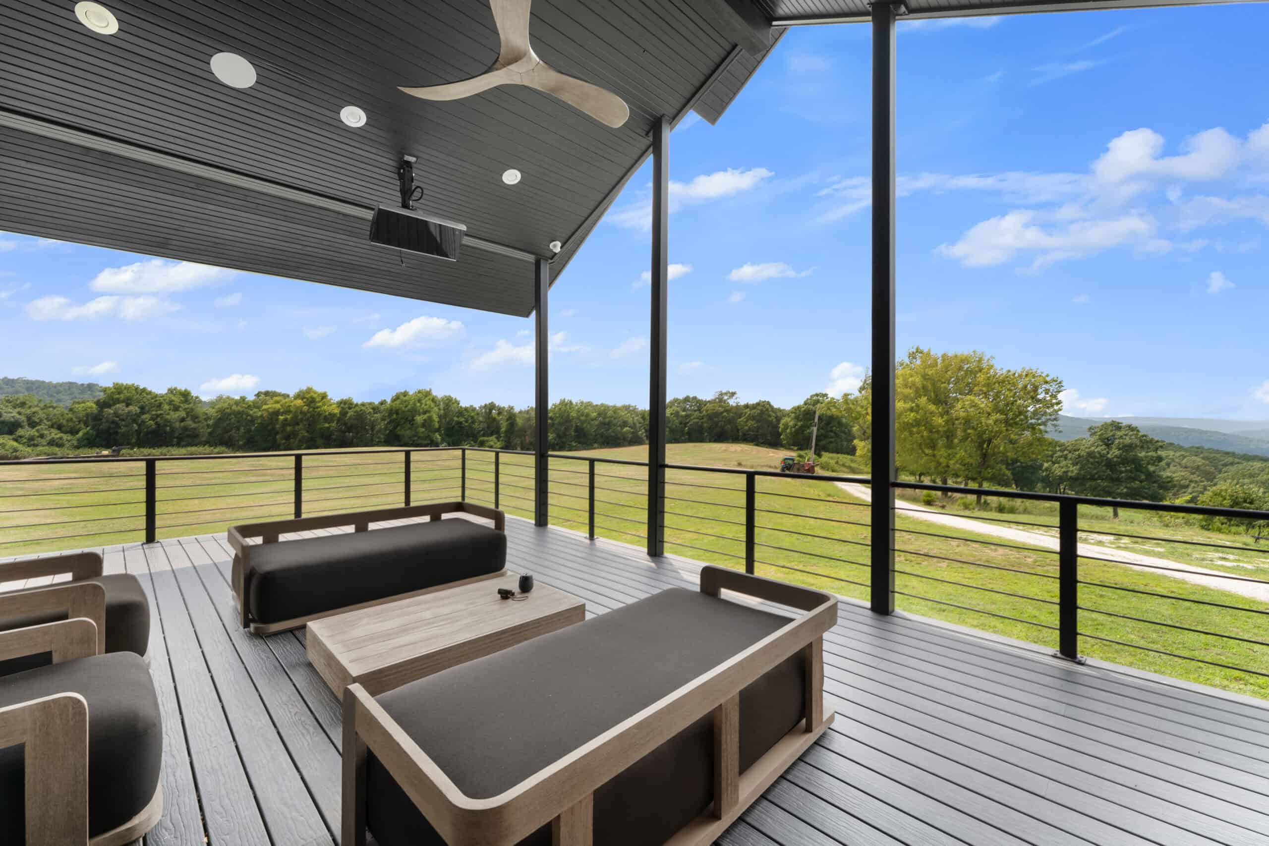 Luxury Northwest Arkansas Hunting and Recreational Retreat For Sale