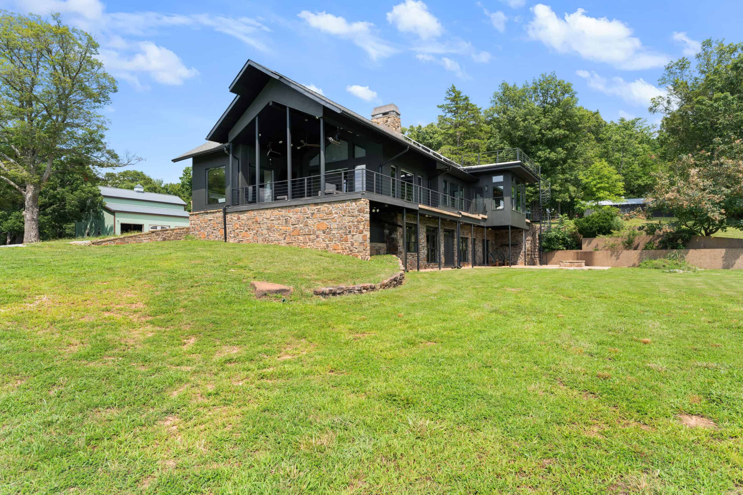 Luxury Northwest Arkansas Hunting and Recreational Retreat For Sale