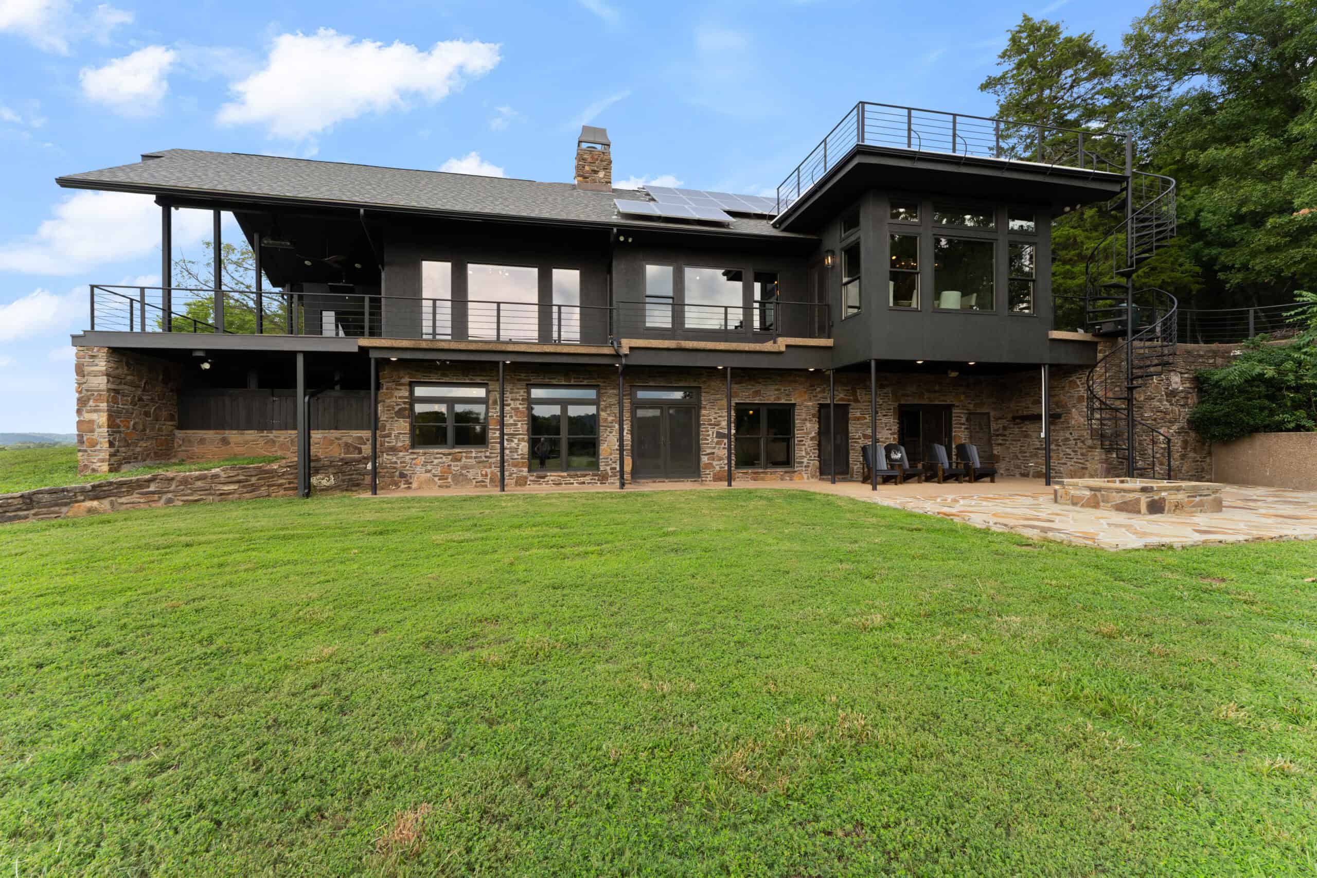 Luxury Northwest Arkansas Hunting and Recreational Retreat For Sale
