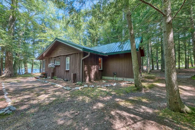 Corporate / Family Retreat For Sale – Entire Private Lake on 207 Acres