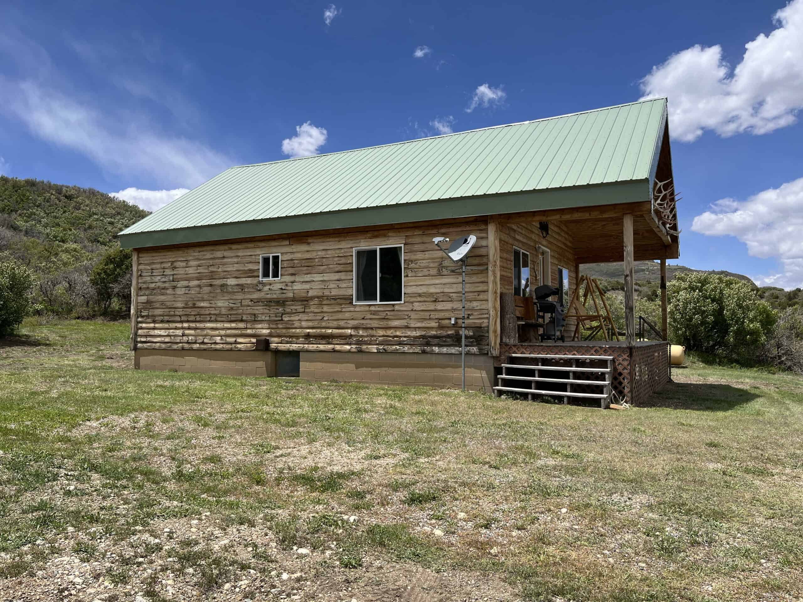 Secluded Colorado hunting land and cabin
